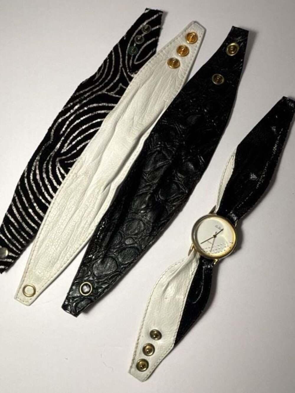 Vintage Le Beau Watch with Interchangeable Black and White Leather Straps